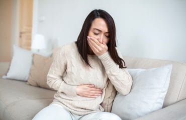 8 Cara Mengatasi Mual saat Hamil Muda yang Penting untuk Diketahui