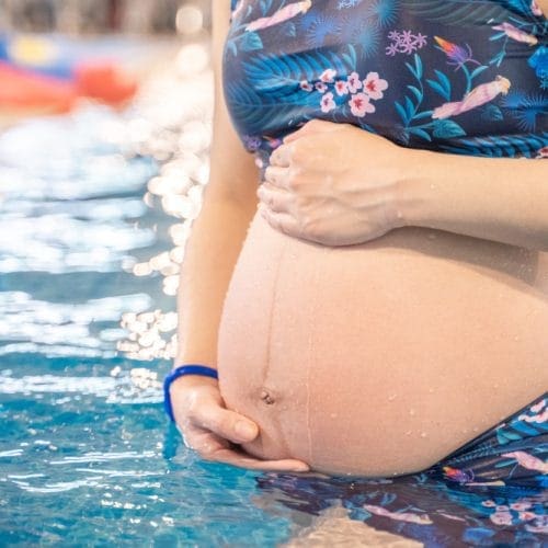 Catat, Ini Manfaat Berenang untuk Ibu Hamil dan Janin!