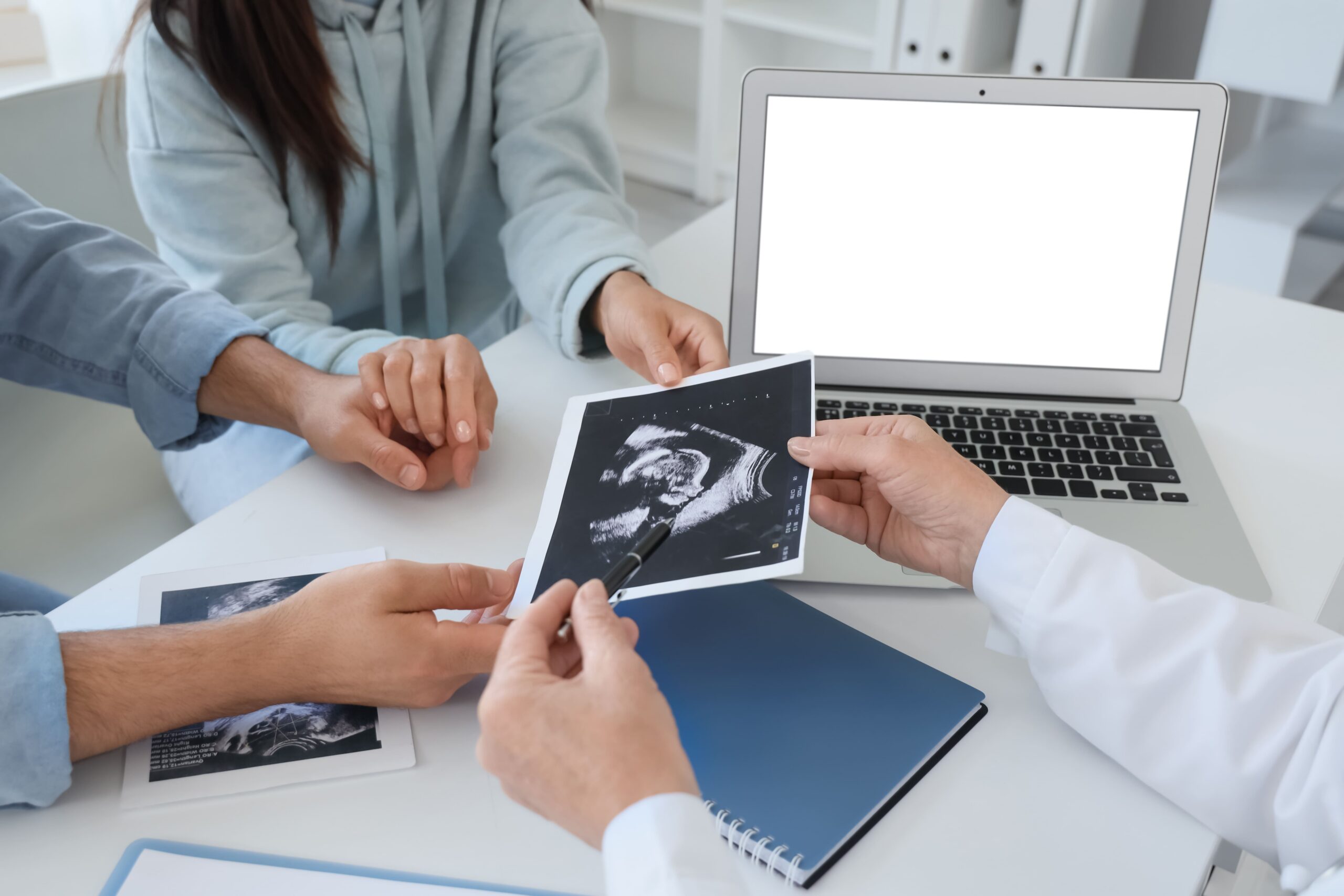 DFI Tinggi dan Bayi Tabung: Peran ICSI dan PICSI dalam Program IVF
